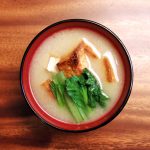 小松菜と厚揚げのお味噌汁