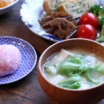 豆腐とレタスのお味噌汁